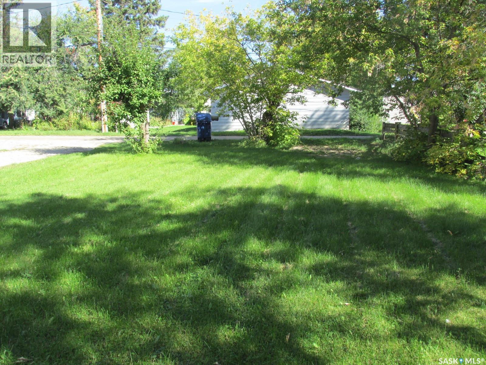 221 1st STREET E, Nipawin — photo 20