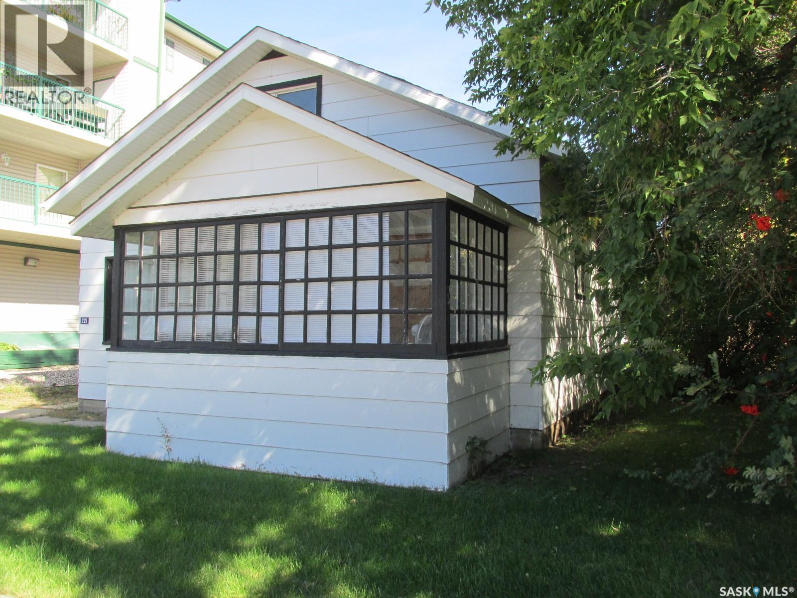 221 1st STREET E, Nipawin — photo 22