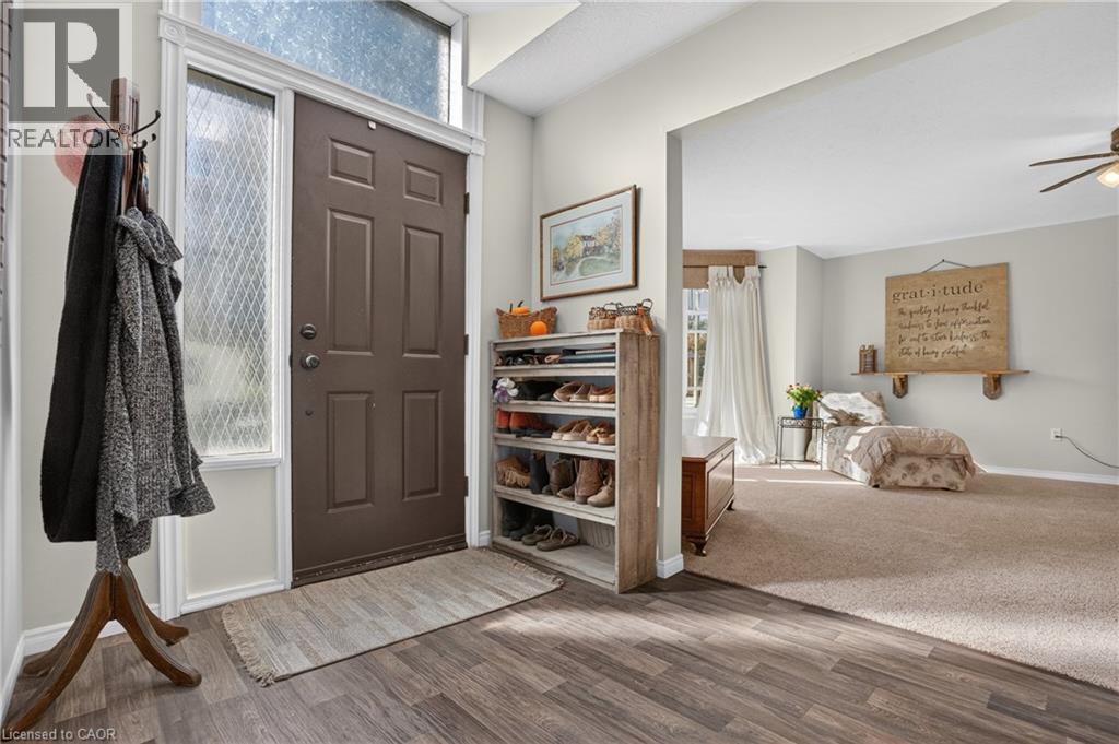14 ELGIN Street W - 11