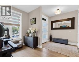 2830 42 Street SW - photo 3