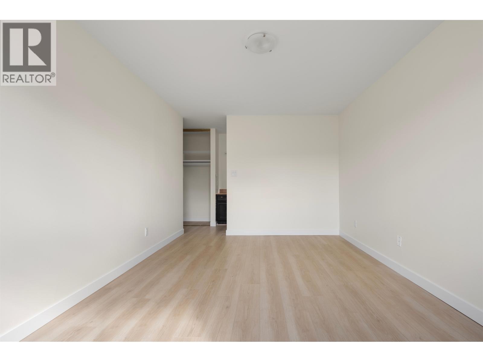 204 127 E 4TH STREET, North Vancouver