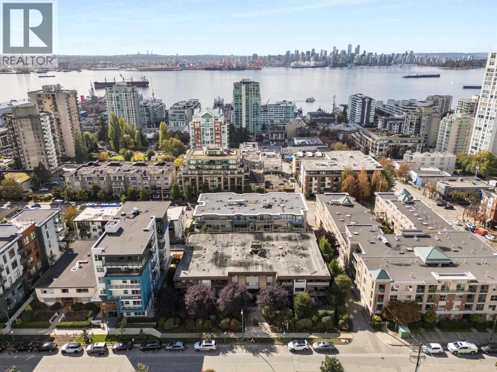 204 127 E 4TH STREET, North Vancouver