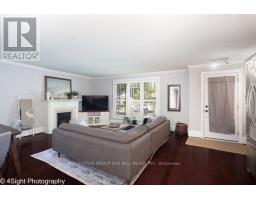Dining room - 53 Savona Drive, Toronto, ON M8W4V2 Photo 9