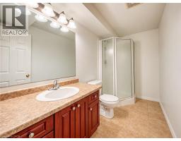 98 Donnenwerth Drive, Kitchener, ON N2E4C9 Photo 17