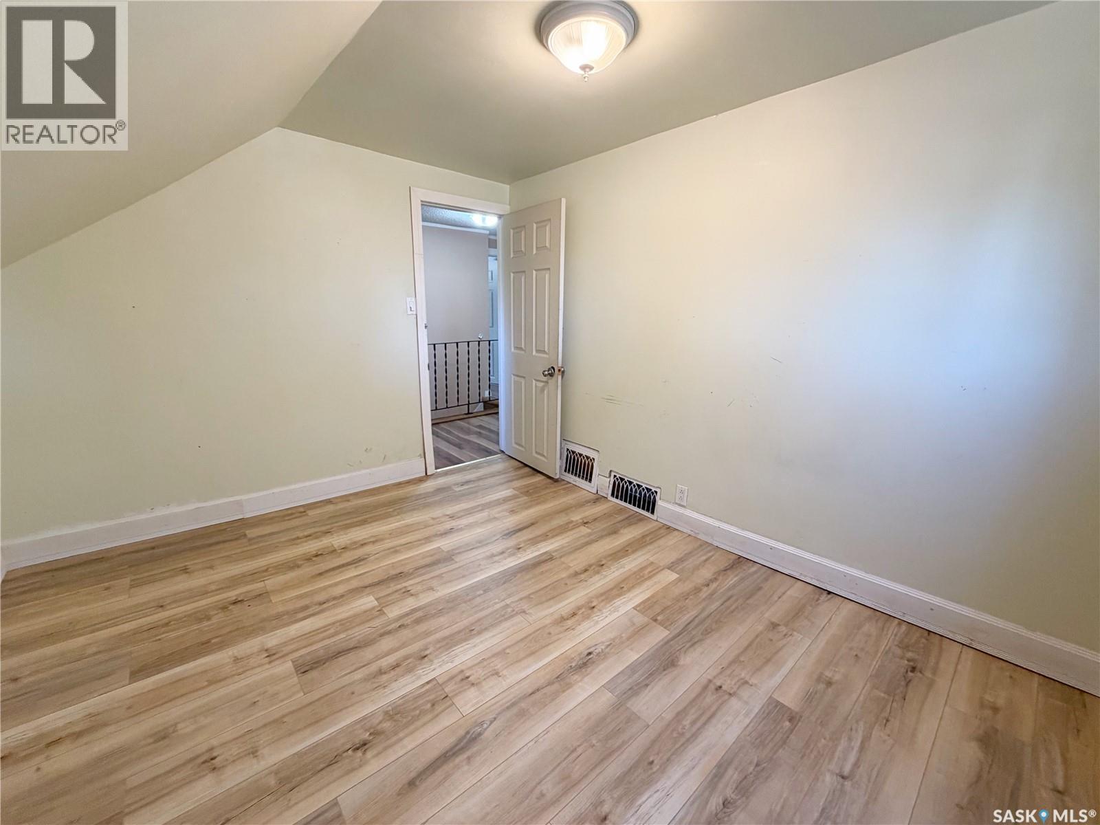 811 McNaughton STREET - Image 23