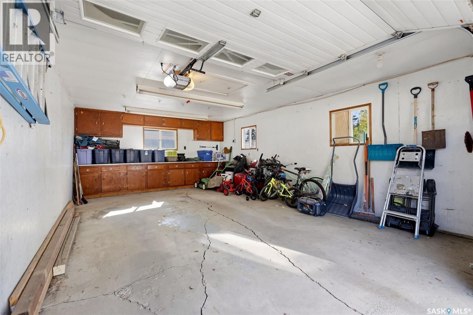 111 Elmview ROAD - Image 40