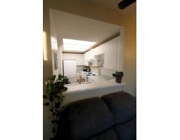 504 10899 University Drive, Surrey, BC V3T5V2 Photo 8