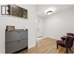 93 Rochester Way NW - photo 2