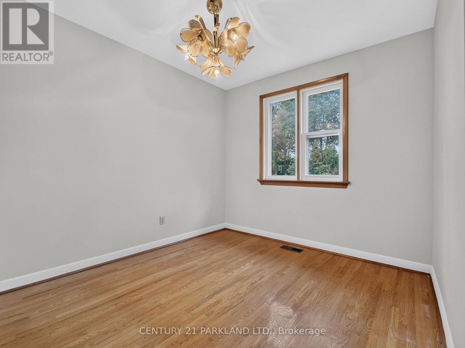 85 VICTORIA PARK AVENUE - 13
