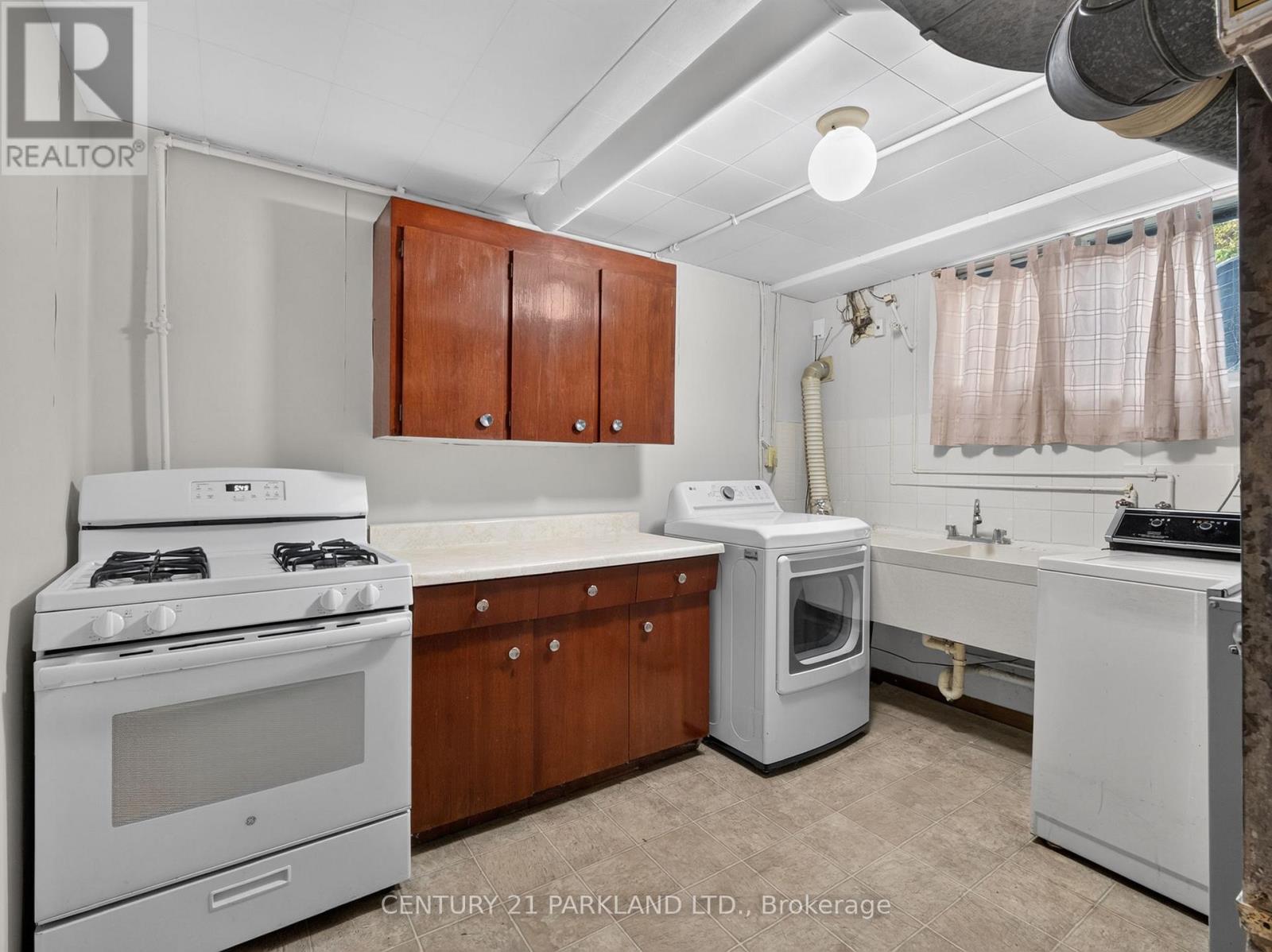 85 Victoria Park Avenue, Toronto, ON photo 19