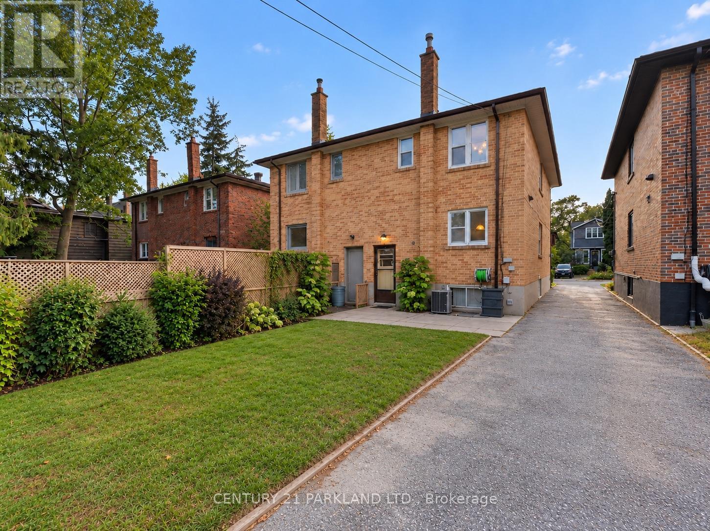 85 VICTORIA PARK AVENUE - 23