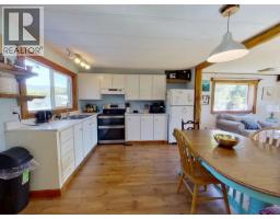 Family room - 2749 Budd Road, Quesnel, BC V2J6L3 Photo 6