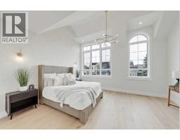 1007 18 Avenue NW - photo 23