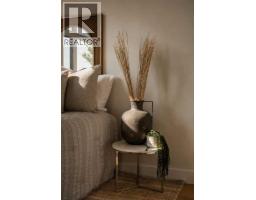 645 36 Street SW - photo 32