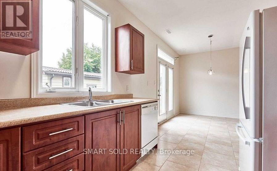 349 Pine Avenue, Oshawa, ON photo 13