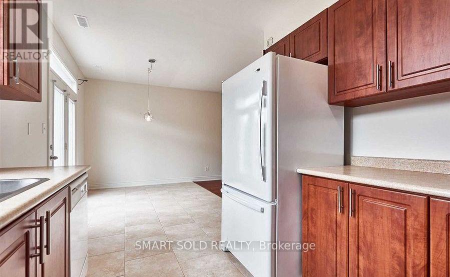 349 Pine Avenue, Oshawa, ON photo 14