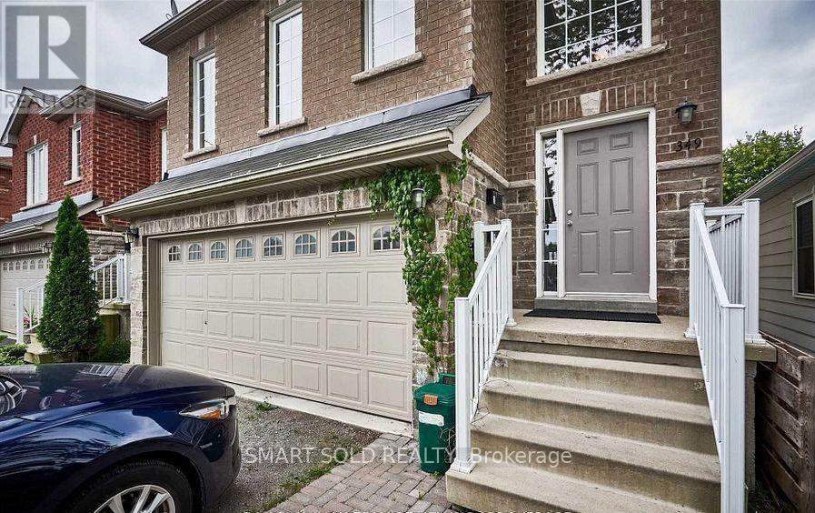 349 Pine Avenue, Oshawa, ON photo 3