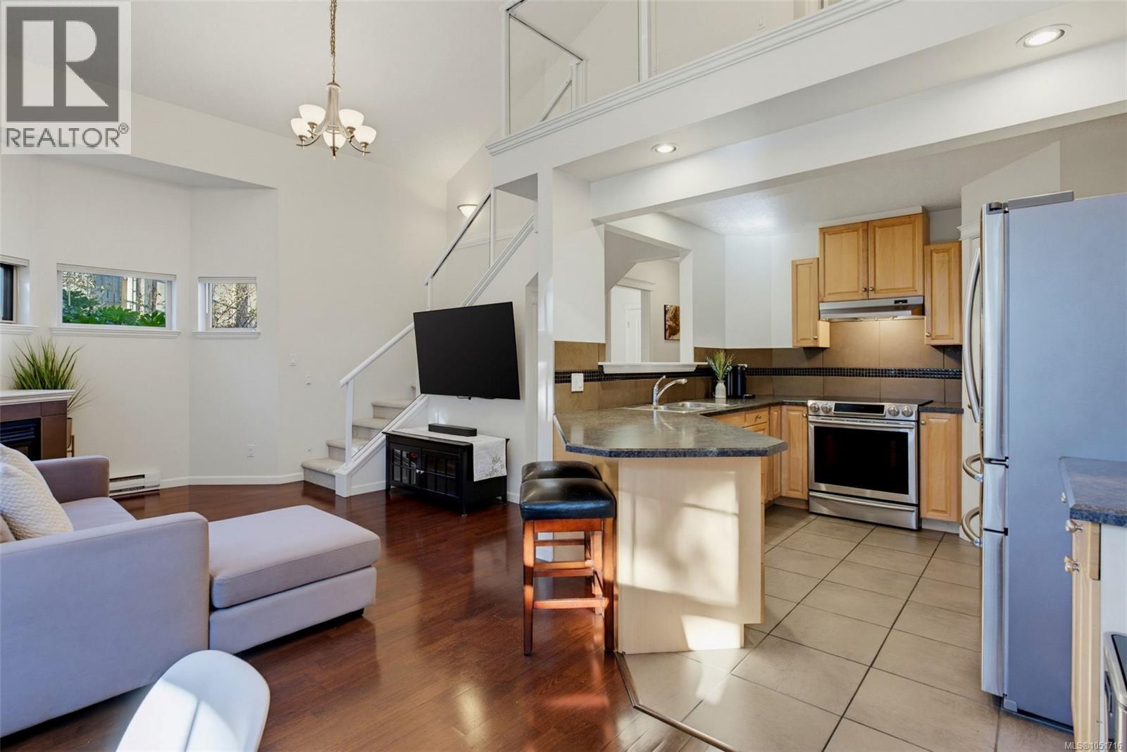 #207 791 Station Ave - 13