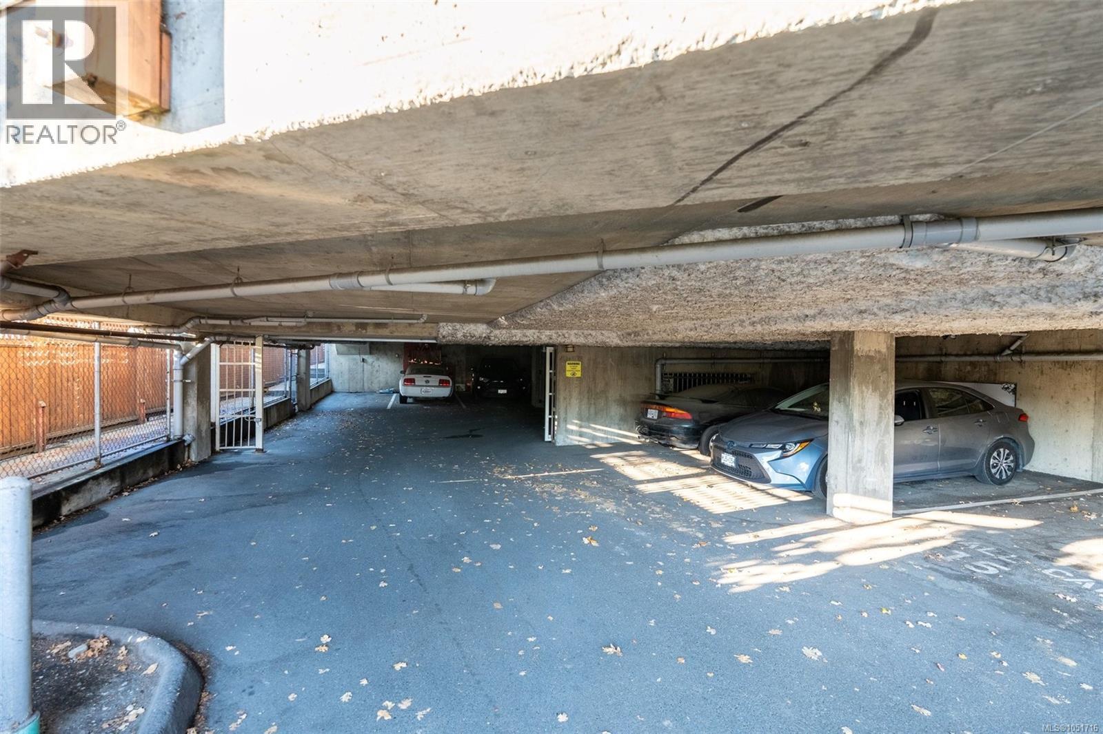 #207 791 Station Ave - 42