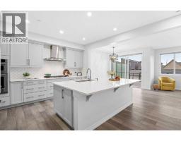 101 Howse Common NE - photo 5