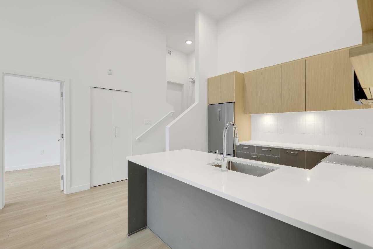 Photo of 119 10777 138 STREET 15