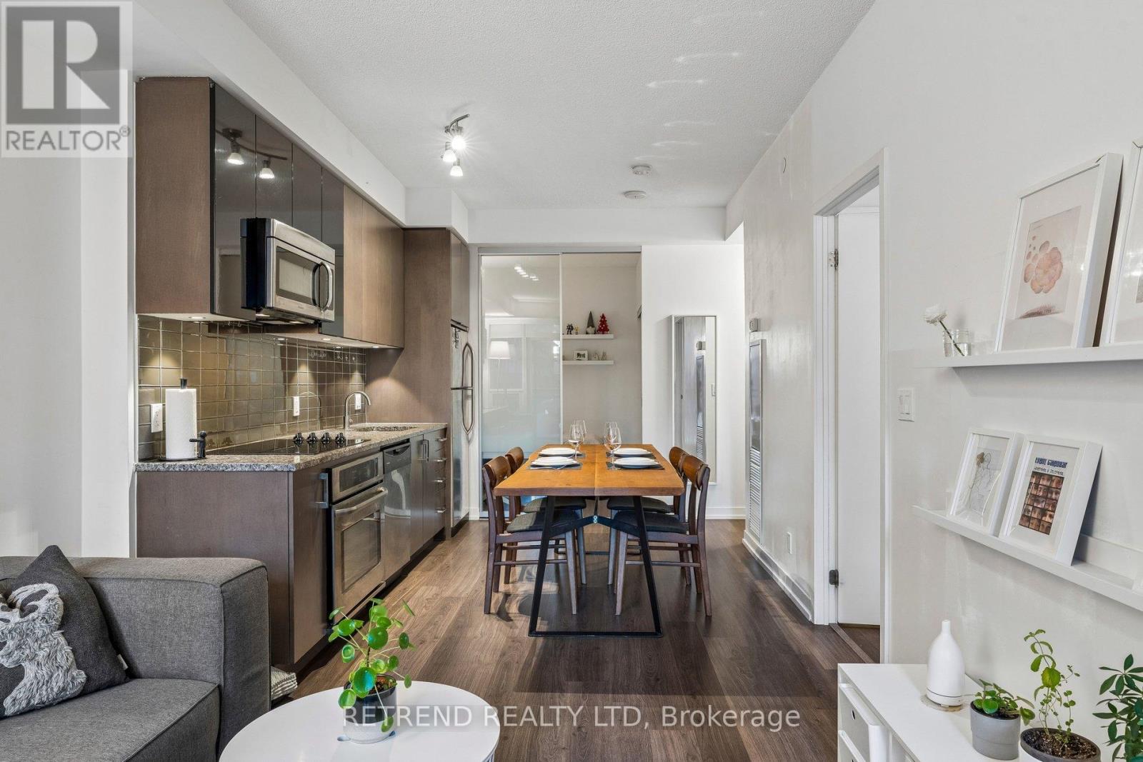 #214 98 LILLIAN STREET - 13