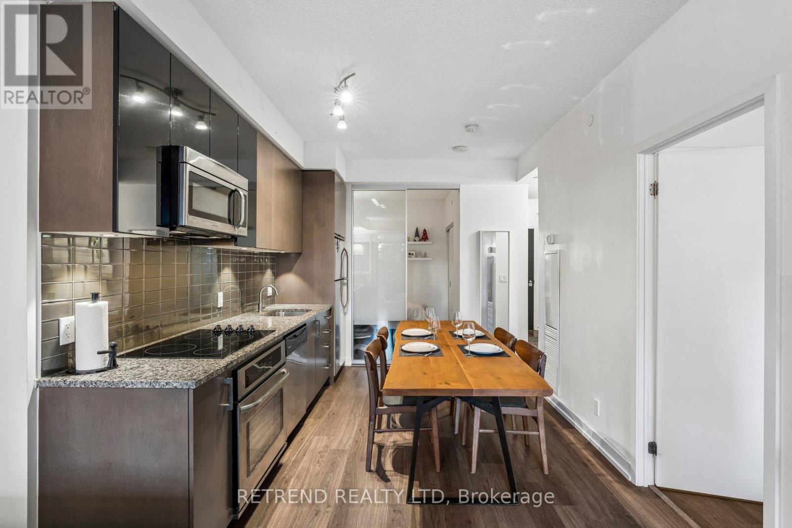 214- 98 Lillian Street, Toronto, ON photo 14