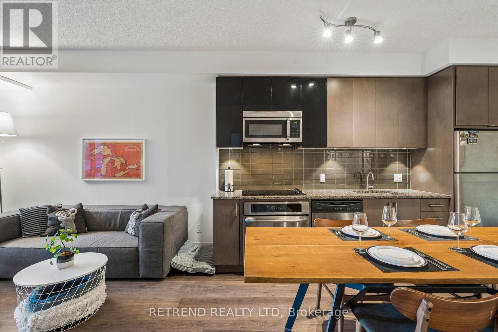 214- 98 Lillian Street, Toronto, ON photo 17