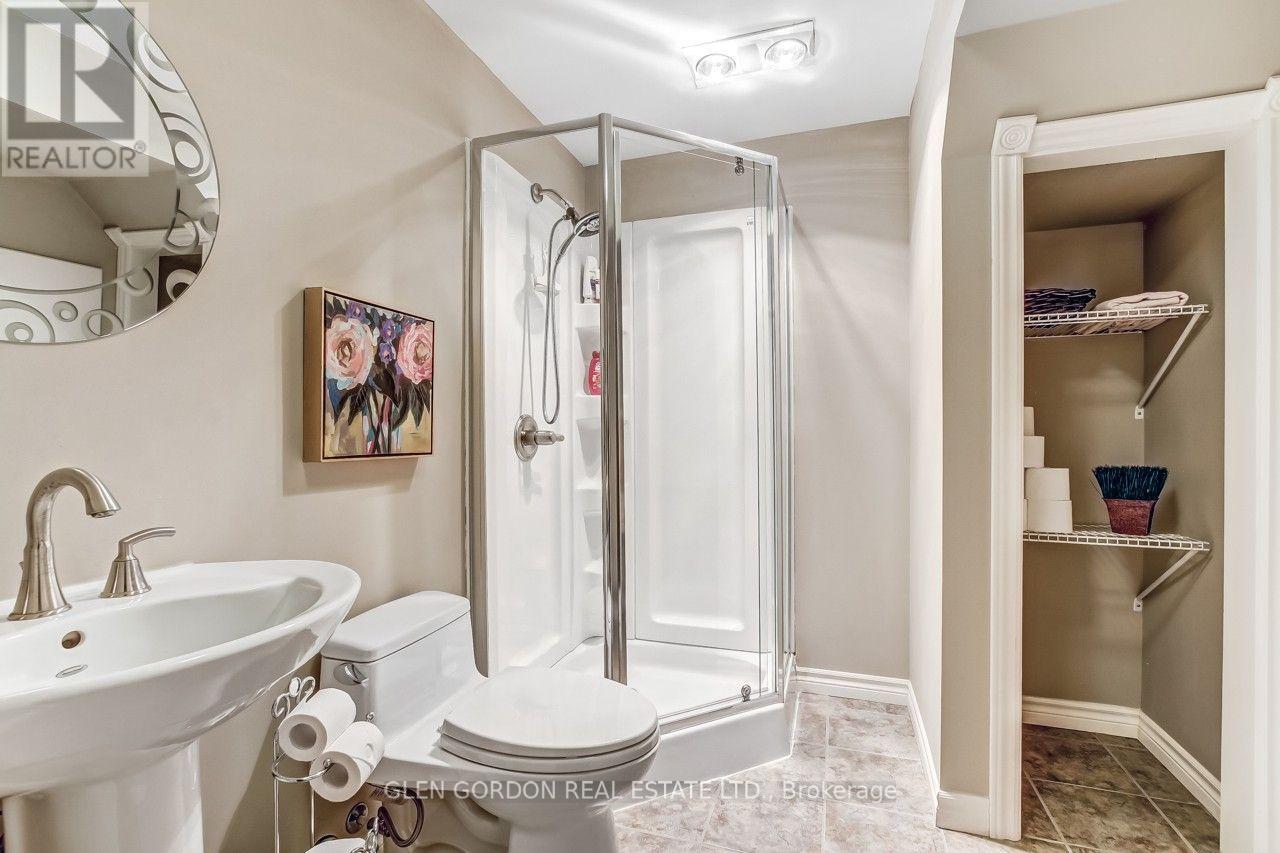 #5 417 HYDE PARK ROAD - Image 21