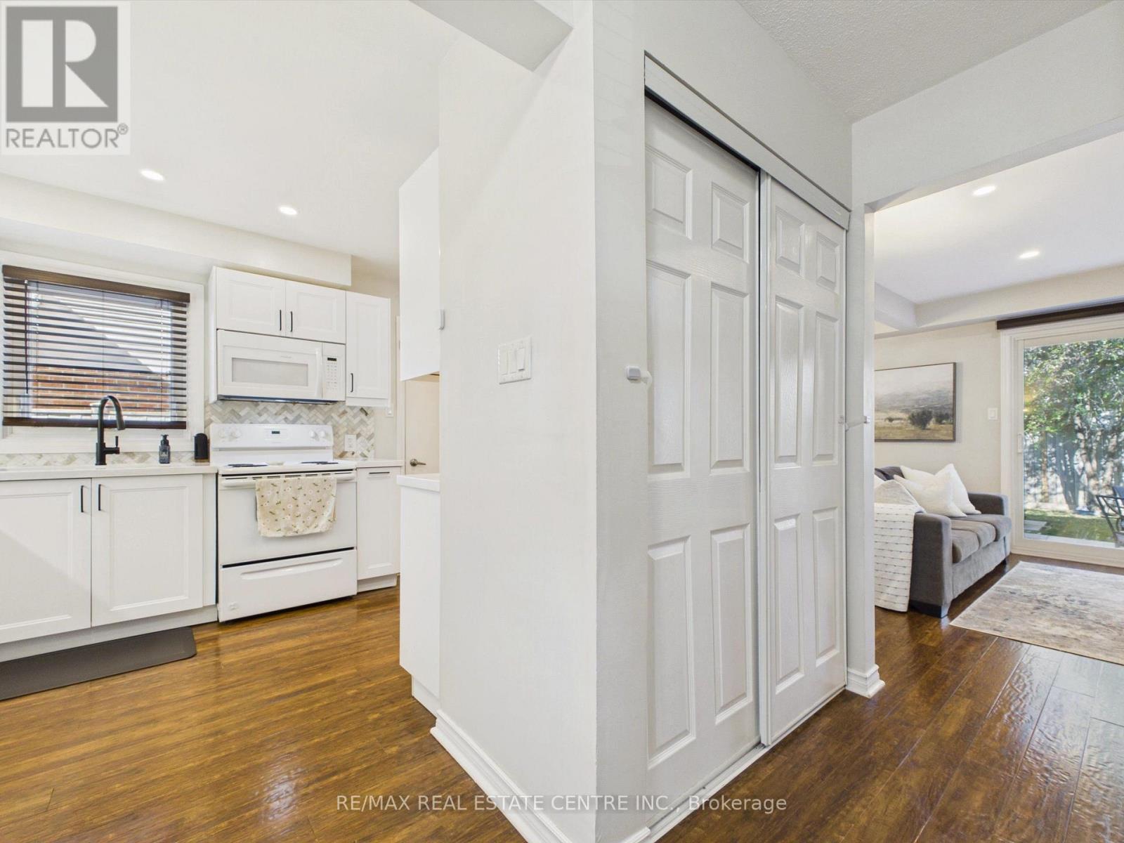 68 AURORA PLACE - 5