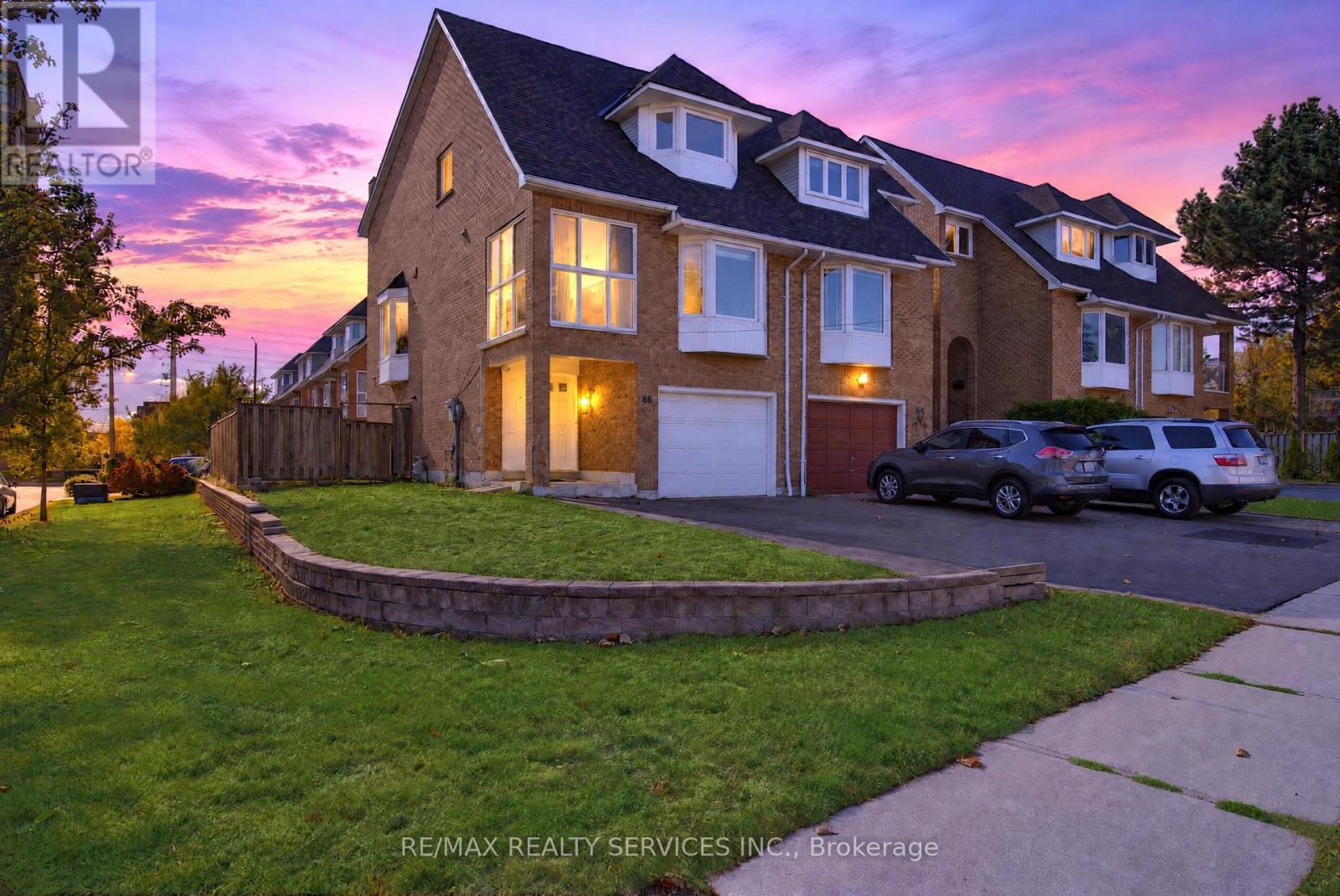 66 Clansman Trail, Mississauga, ON photo 1