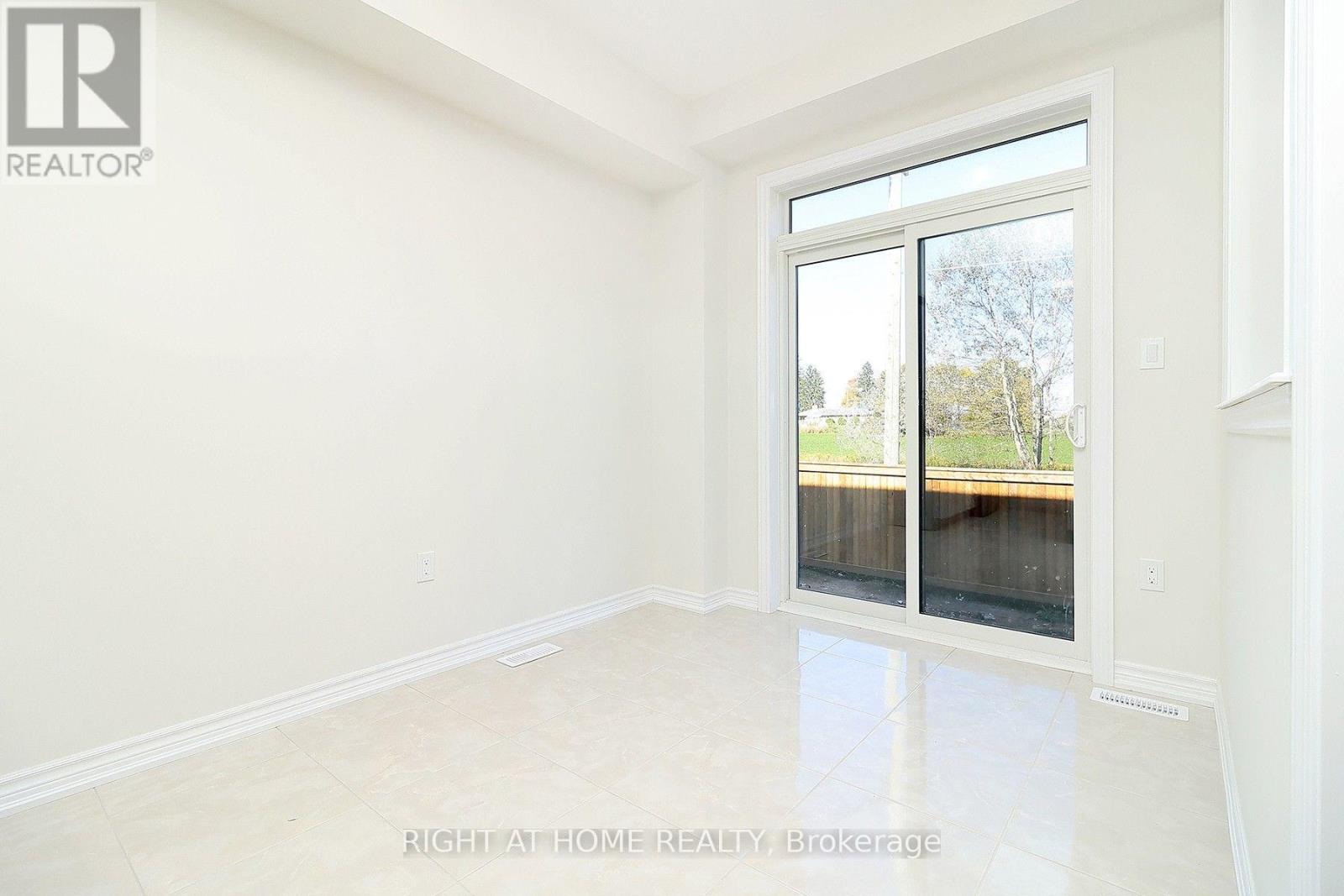 1052 Periwinkle Crescent, Woodstock, ON photo 14