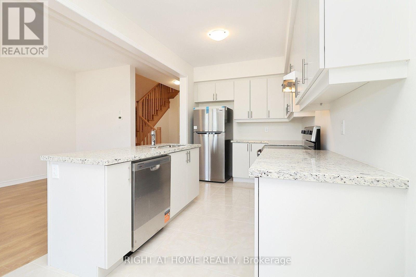 1052 Periwinkle Crescent, Woodstock, ON photo 17