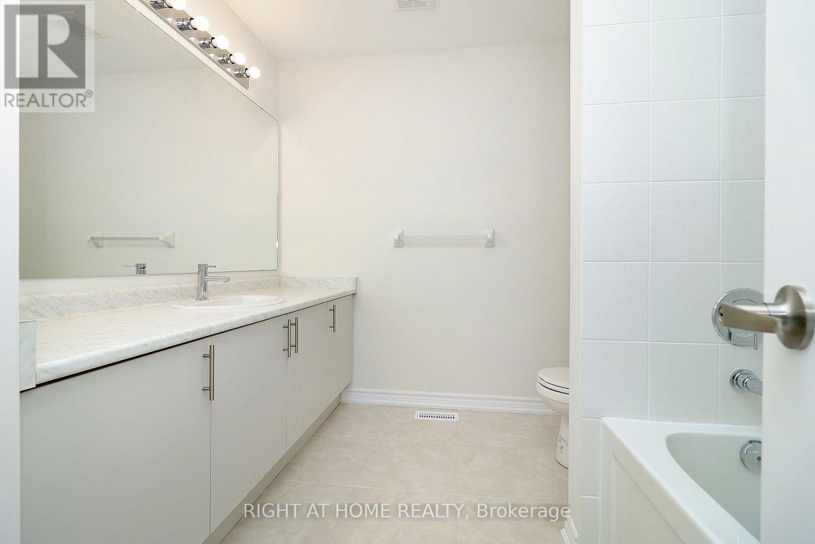 1052 Periwinkle Crescent, Woodstock, ON photo 26