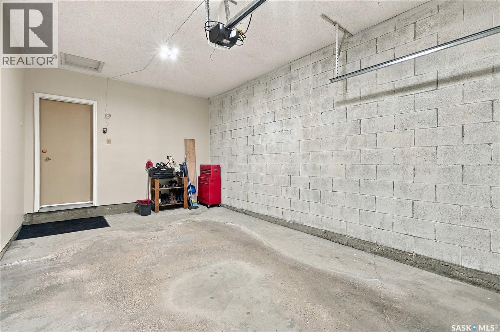 #15 425 Pinehouse DRIVE - 31