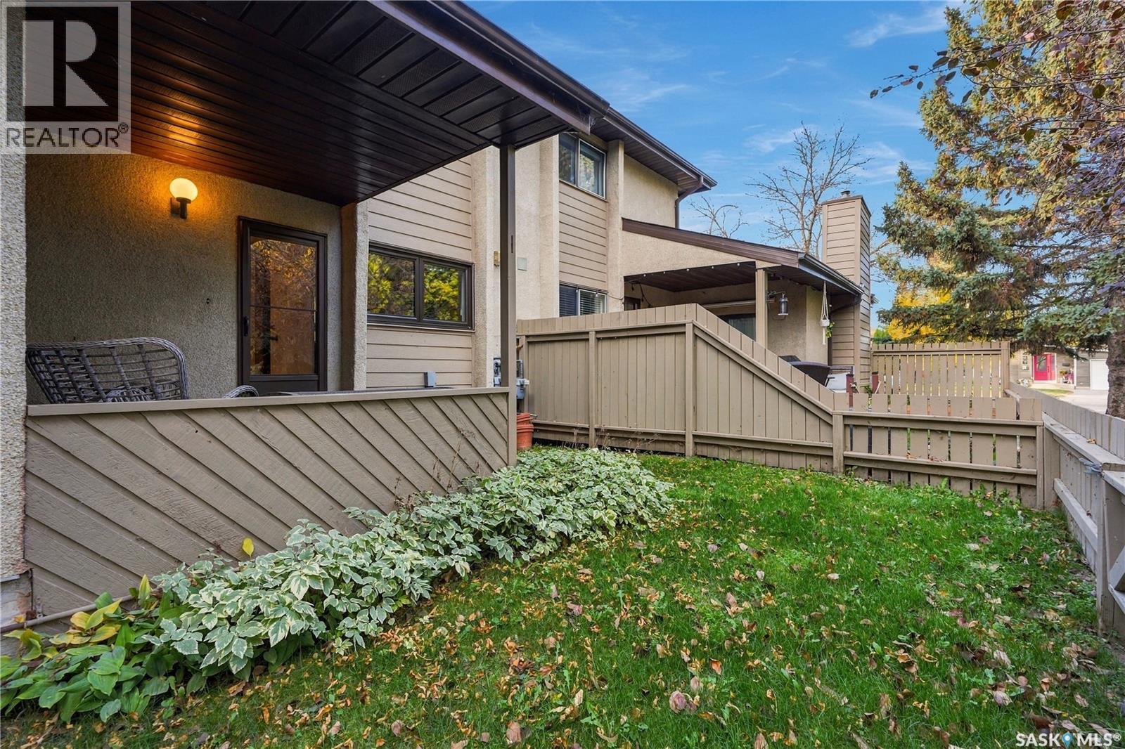 #15 425 Pinehouse DRIVE - 34