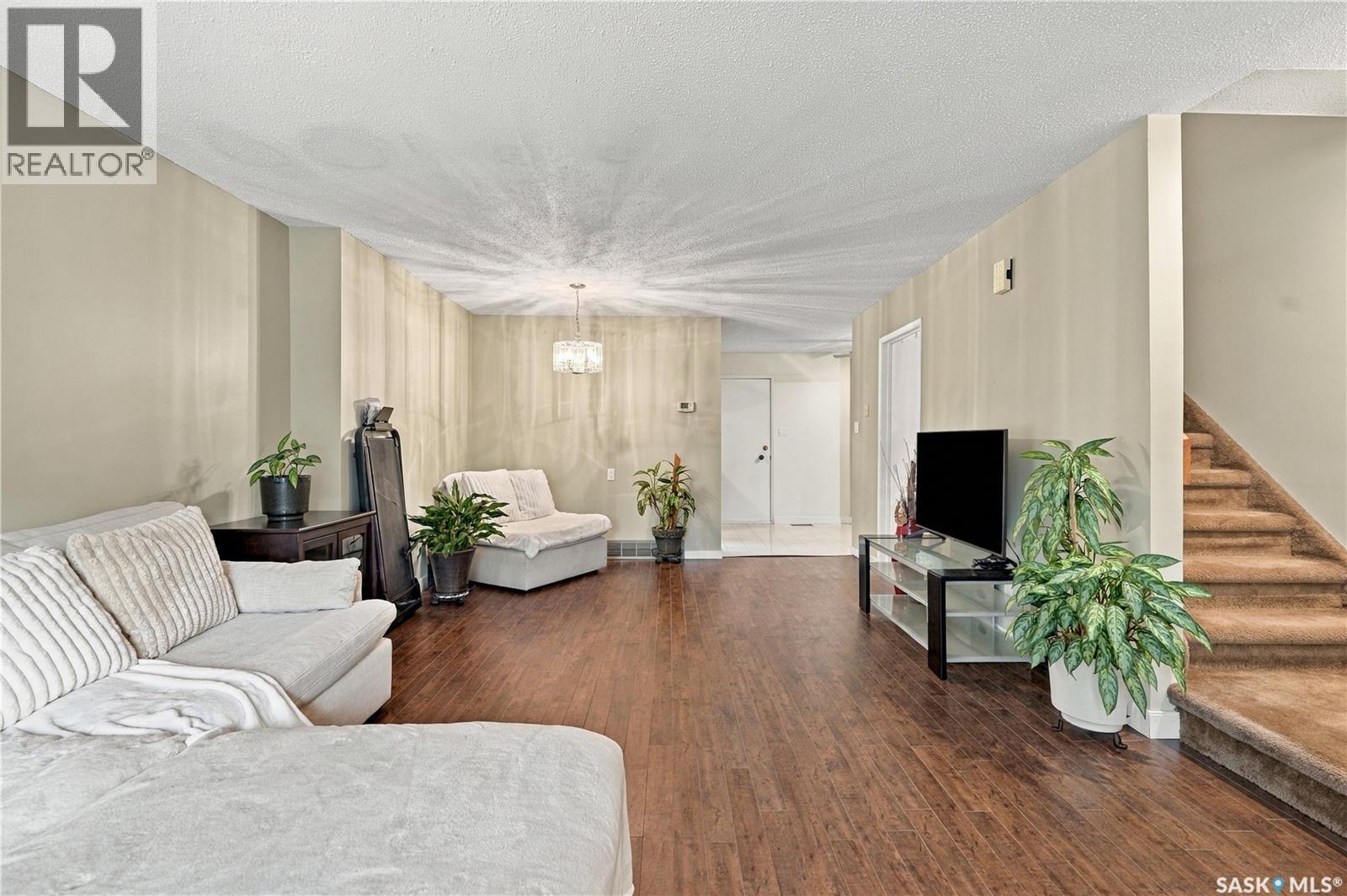 #15 425 Pinehouse DRIVE - 9