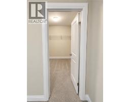 302 Chokecherry Crescent, Waterloo, ON N2V0H1 Photo 9
