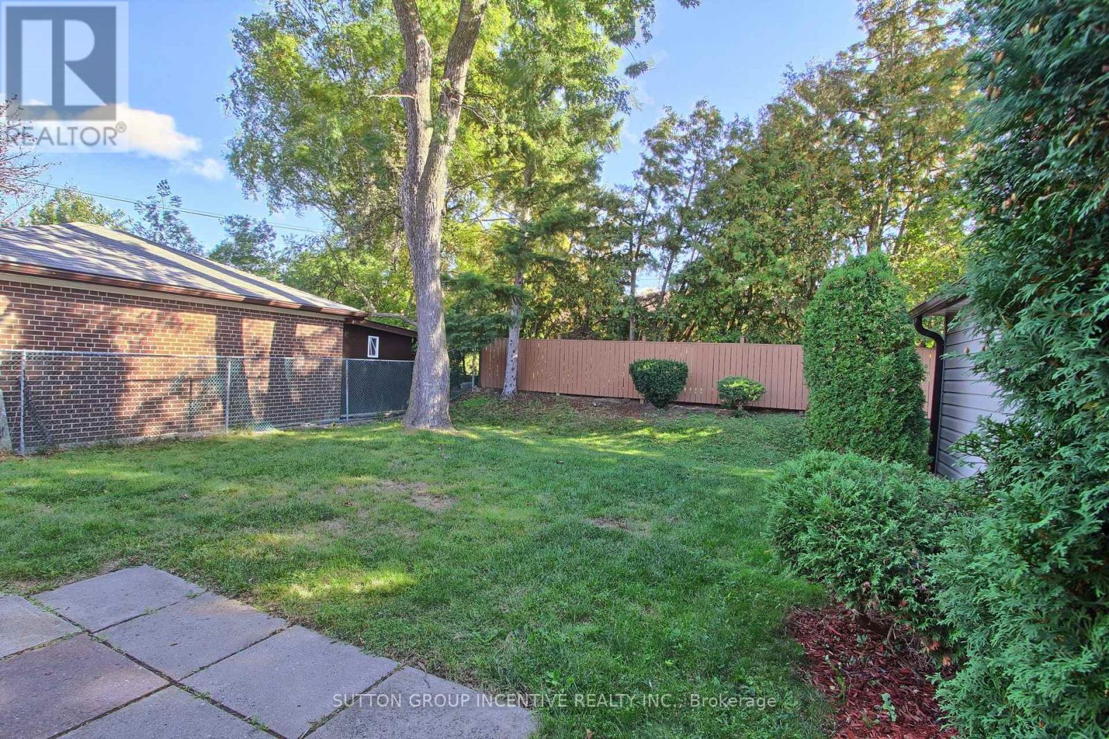 43 Sussex Avenue, Richmond Hill, ON photo 32