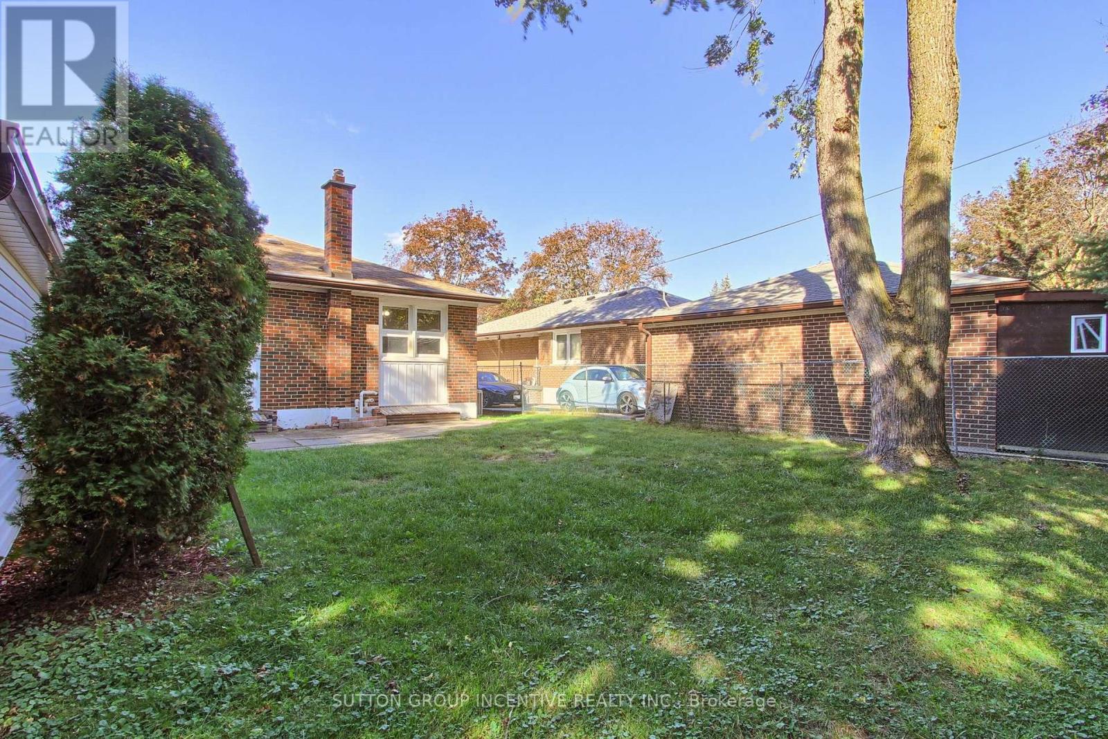 43 SUSSEX AVENUE - 35