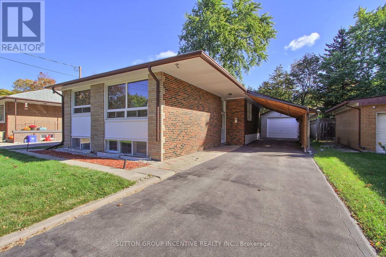 43 SUSSEX AVENUE - 37