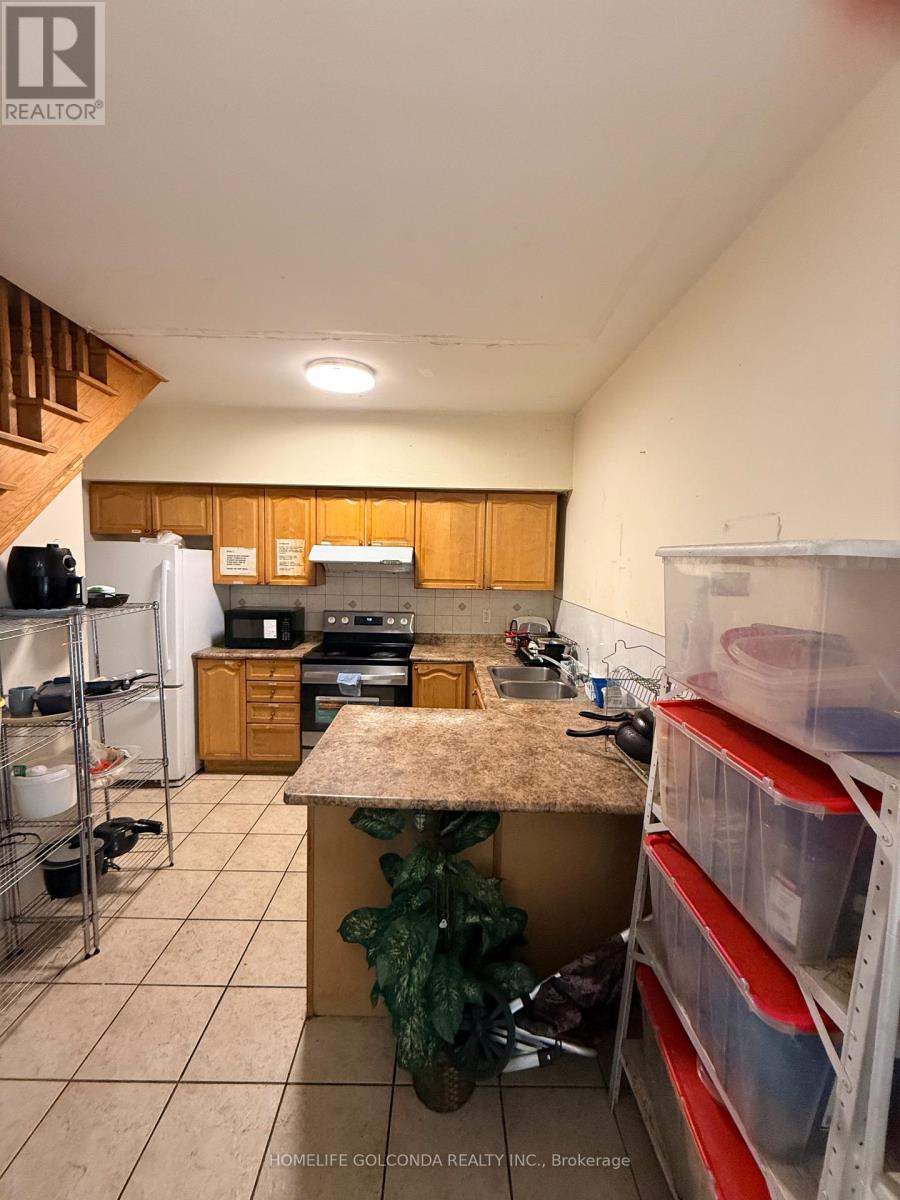 10 Aldwinckle Heights, Toronto, ON photo 3