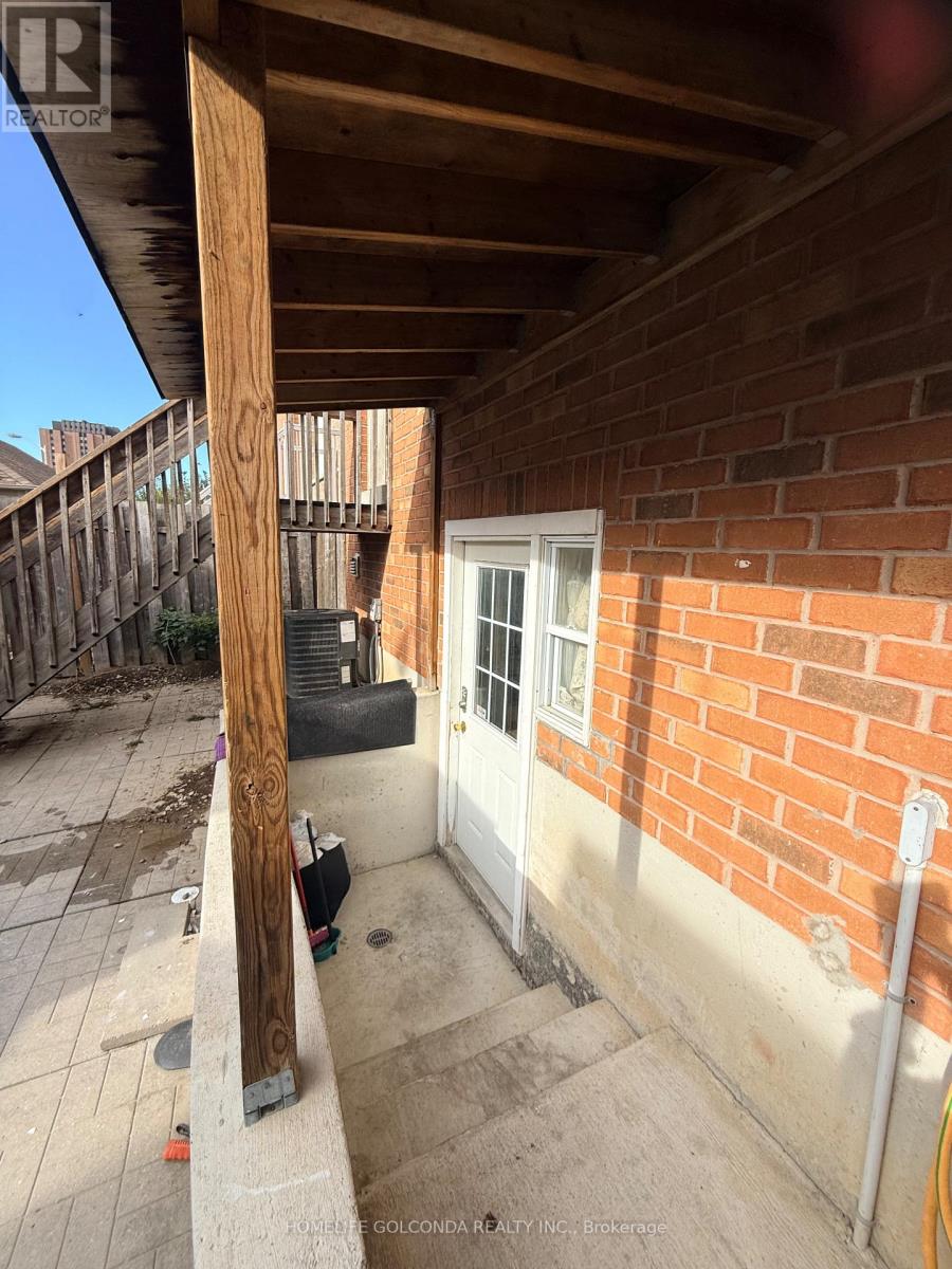 10 ALDWINCKLE HEIGHTS - 6