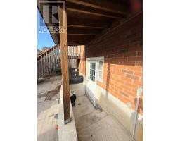 10 Aldwinckle Heights, Toronto, ON M3J3S6 Photo 6