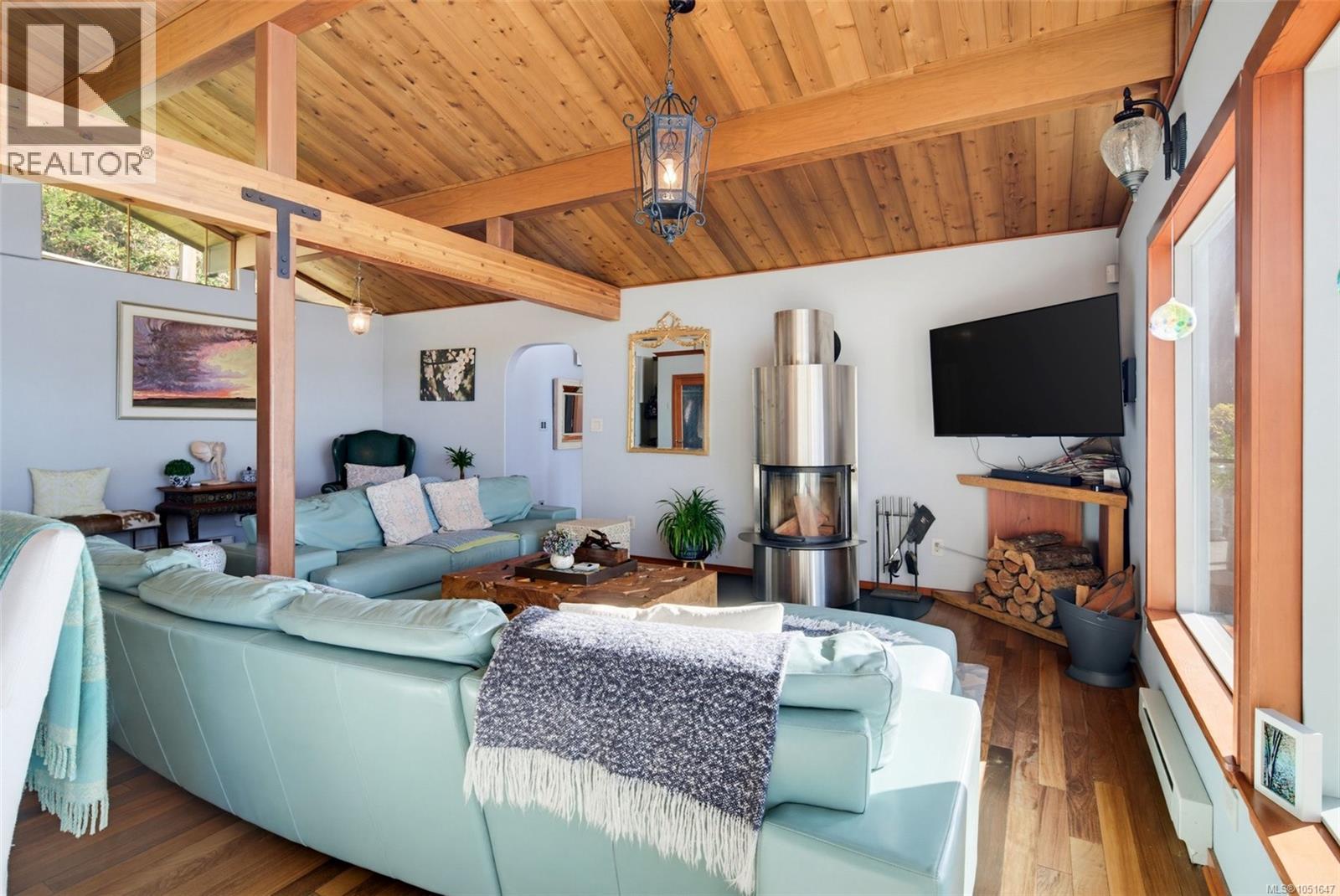 7995 West Coast Rd - Image 20