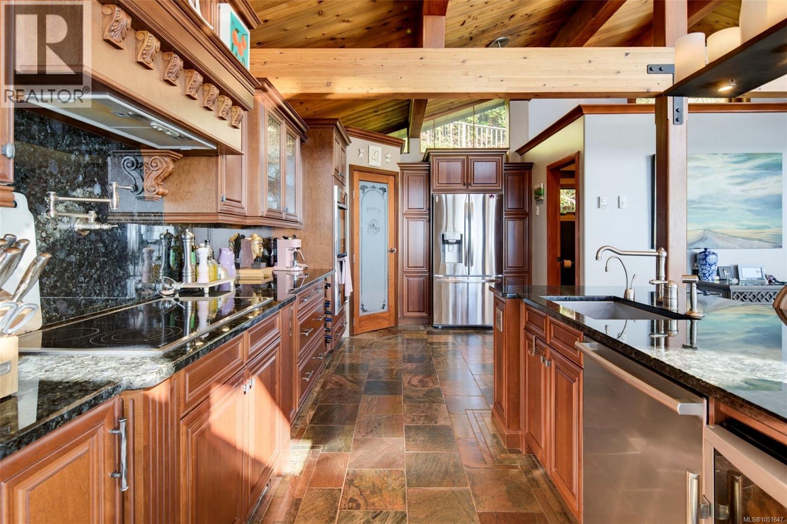 7995 West Coast Rd - Image 18