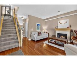 2506 17 Street SE - photo 4