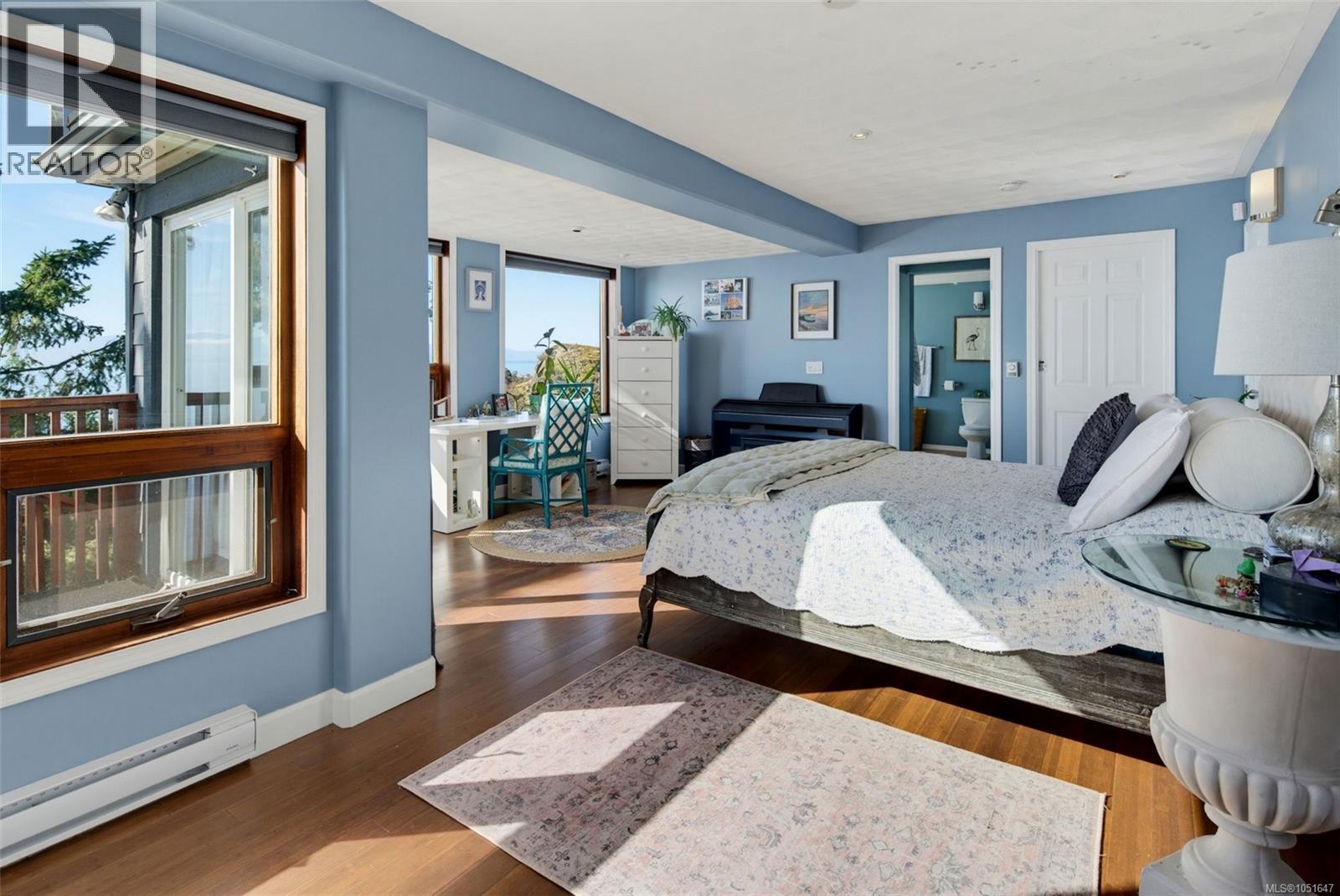 7995 West Coast Rd - Image 46