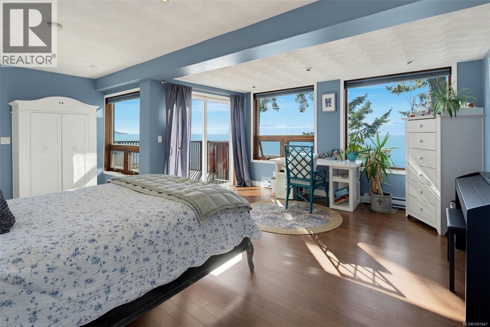 7995 West Coast Rd - Image 45