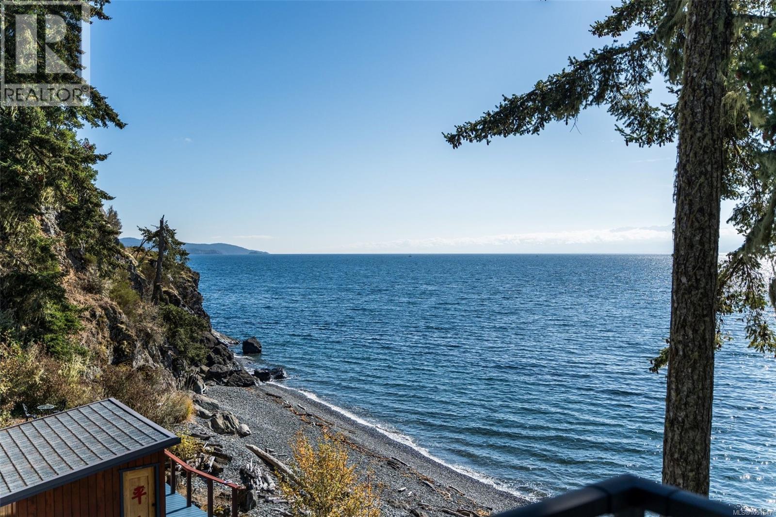 7995 West Coast Rd - Image 40